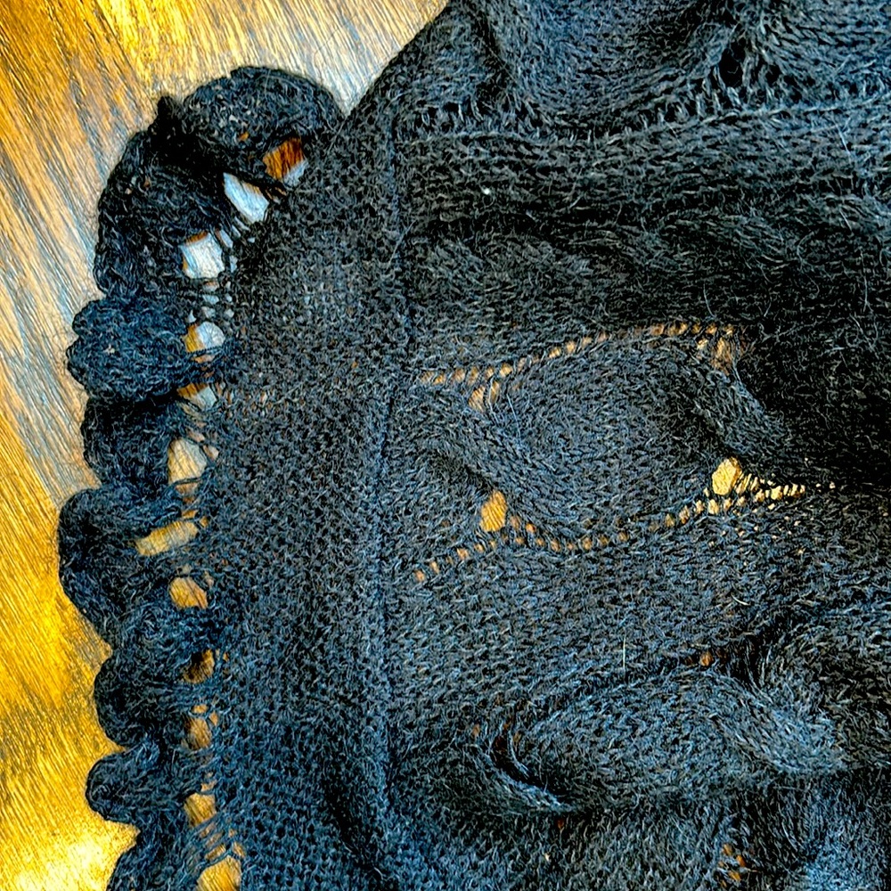 Free People so so soft black deep v neck cable knit swing sweater w/ ruffle